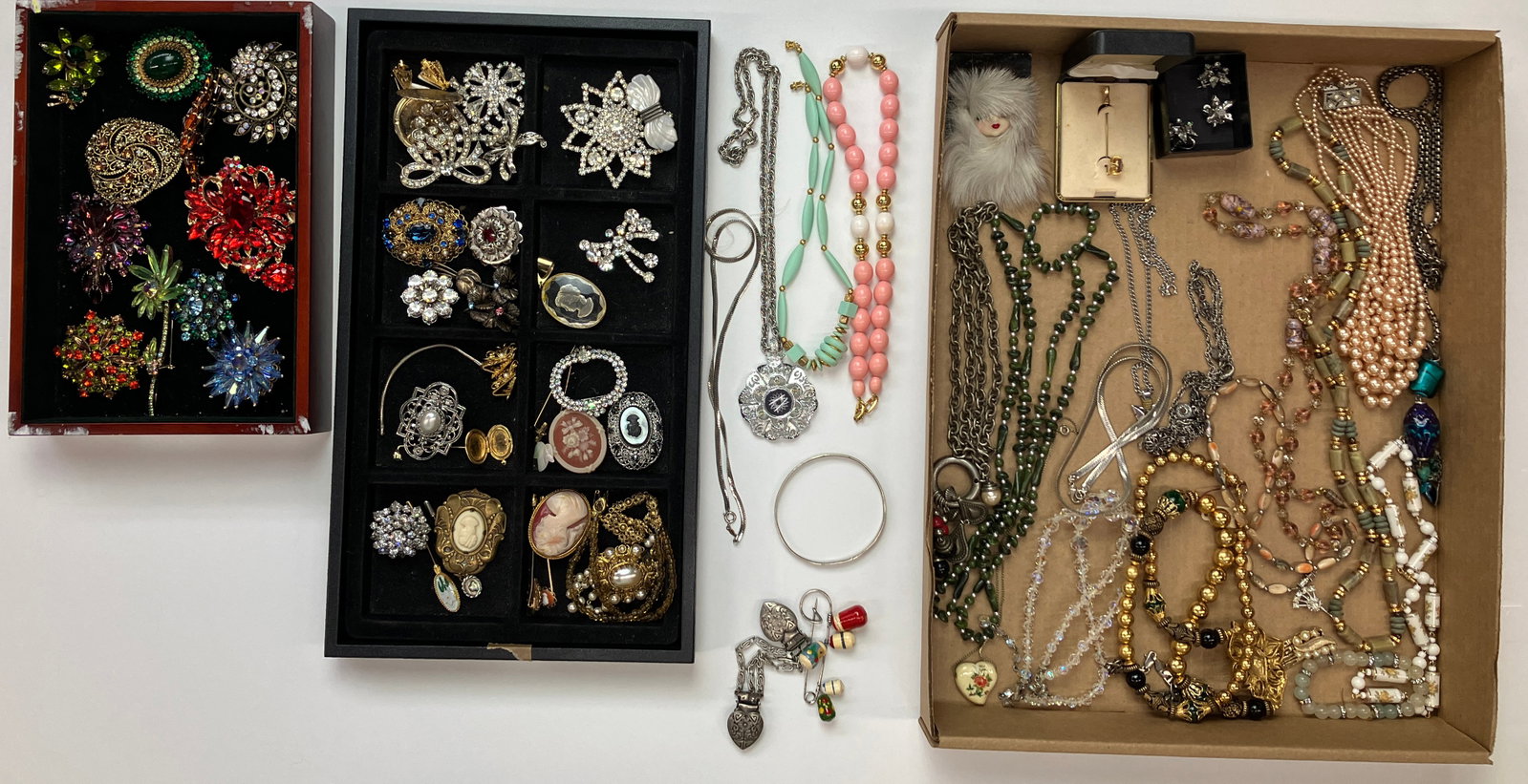 Lot Vtg. Costume Jewelry - Brooches, Austria, Etc. (1 of 11)