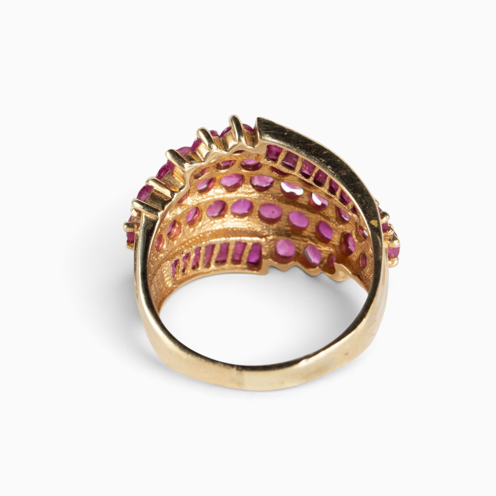 10K Yellow Gold Ruby Cluster Ring. - 2