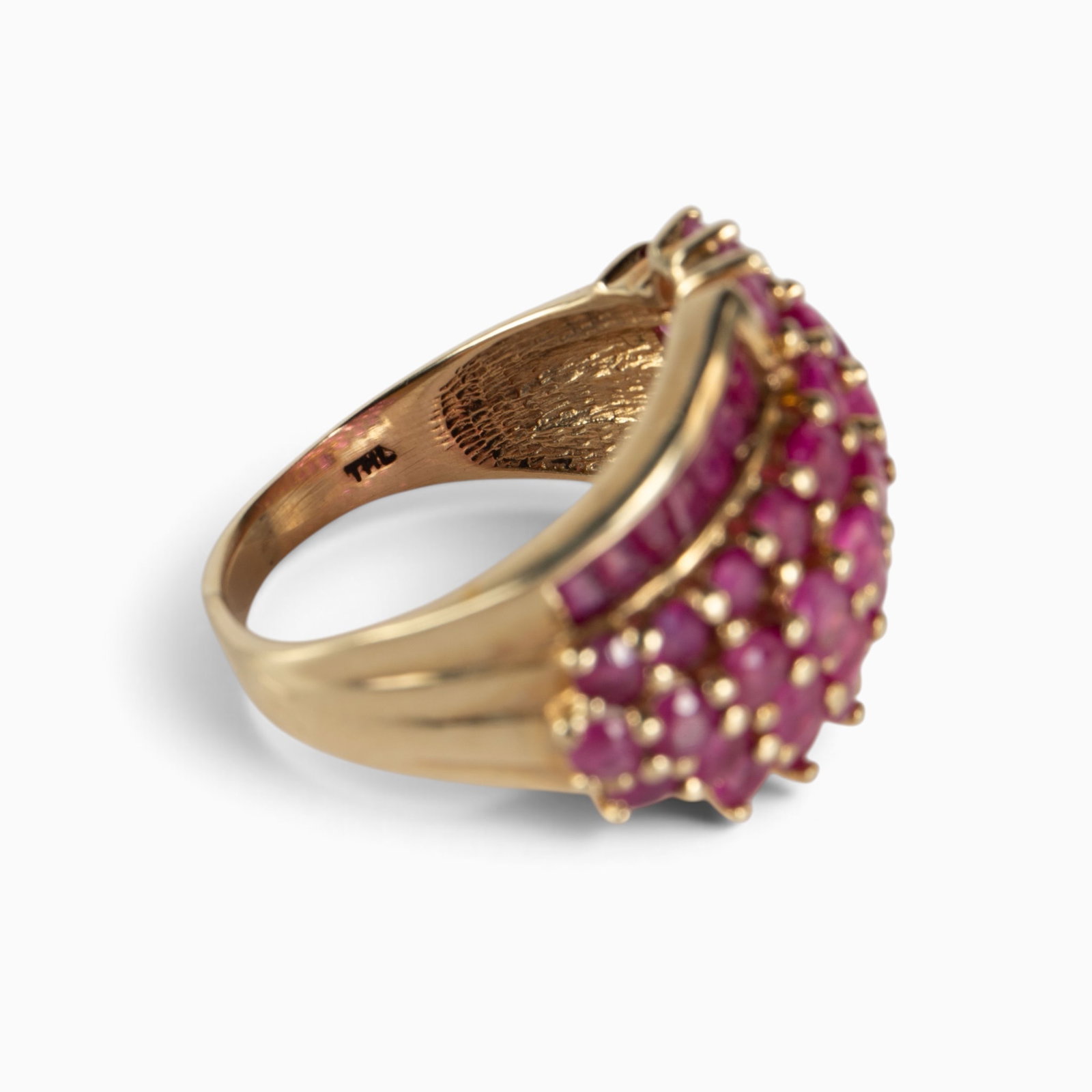 10K Yellow Gold Ruby Cluster Ring. - 5