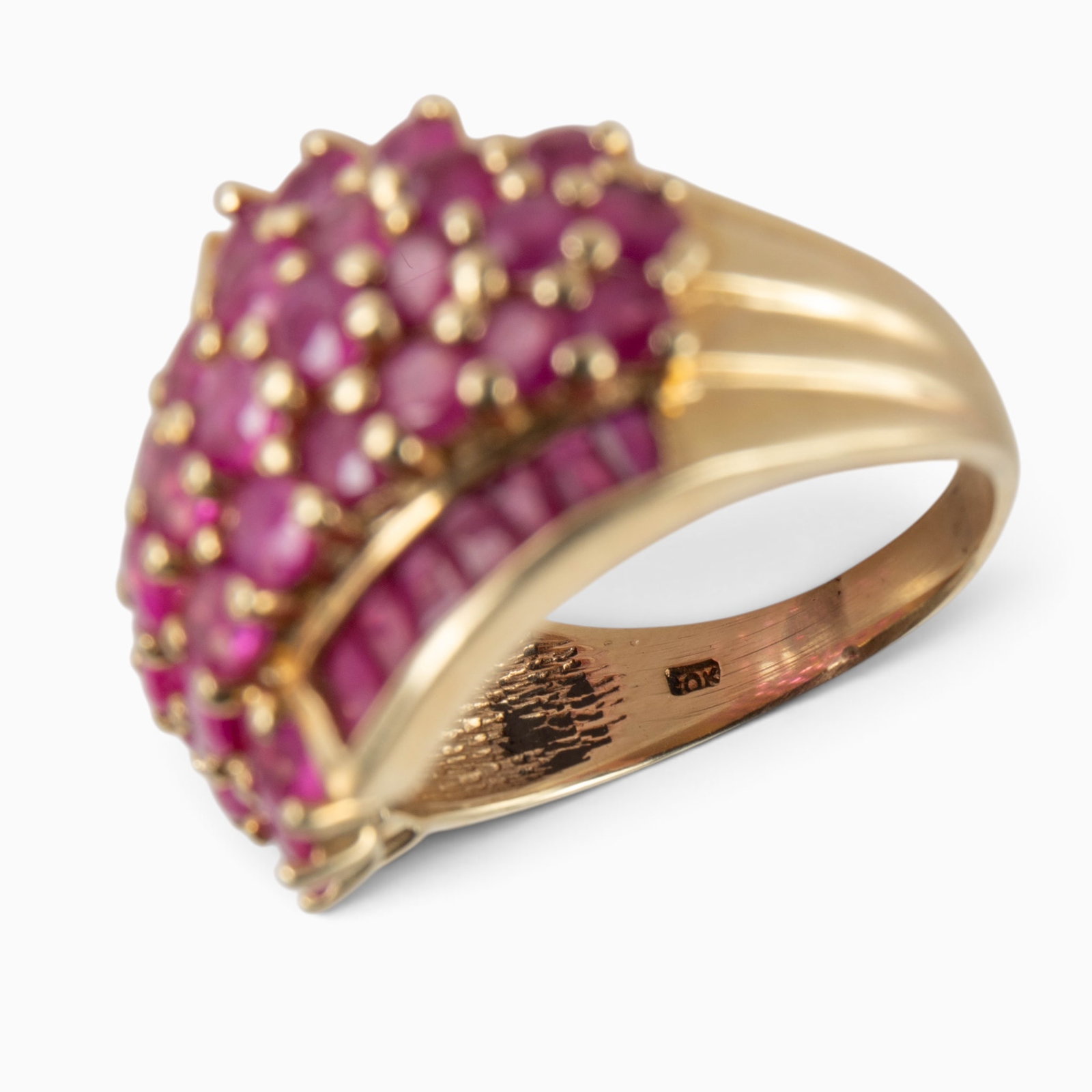 10K Yellow Gold Ruby Cluster Ring. - 6