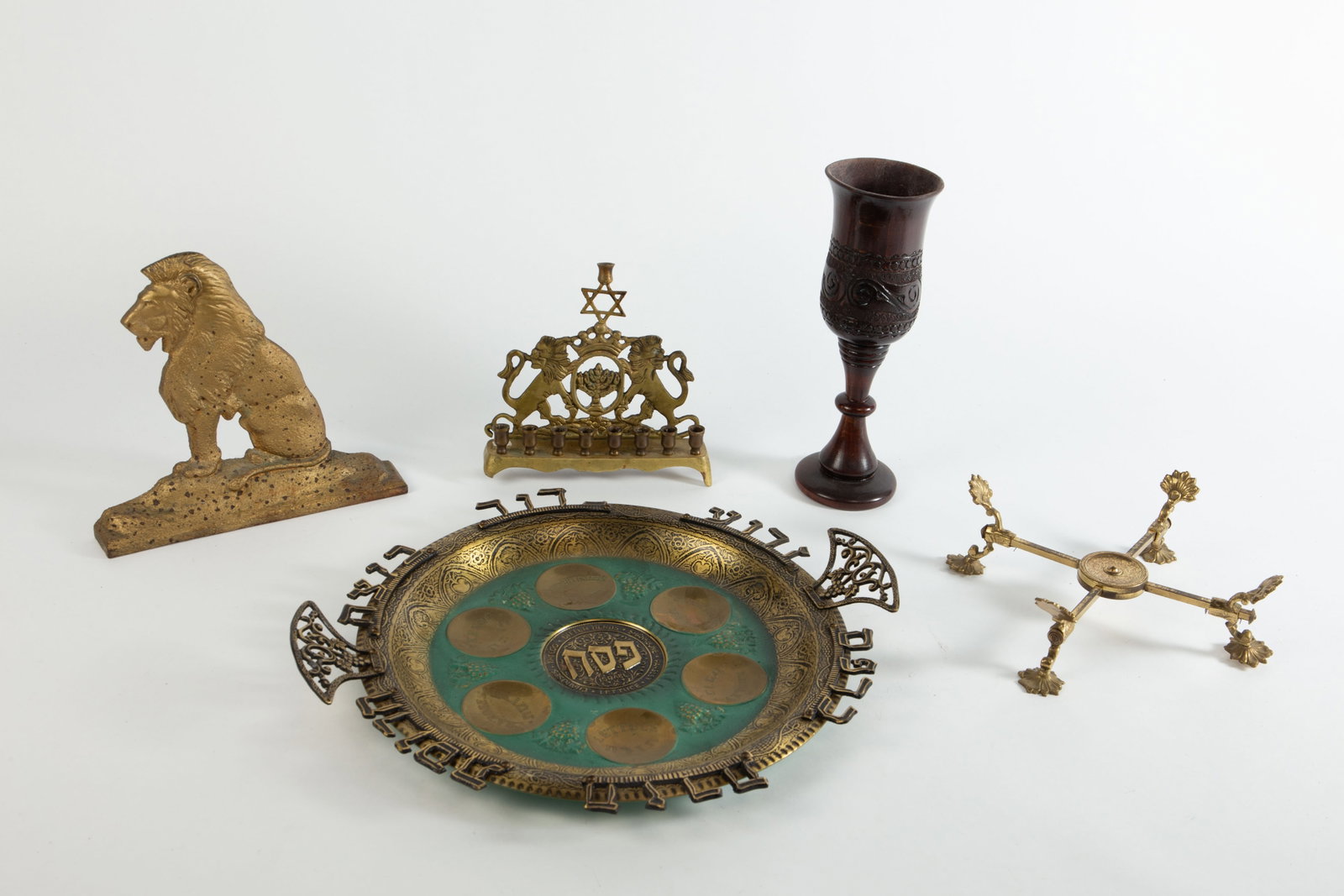 Lot: Judaica and Other Table Articles. (1 of 7)