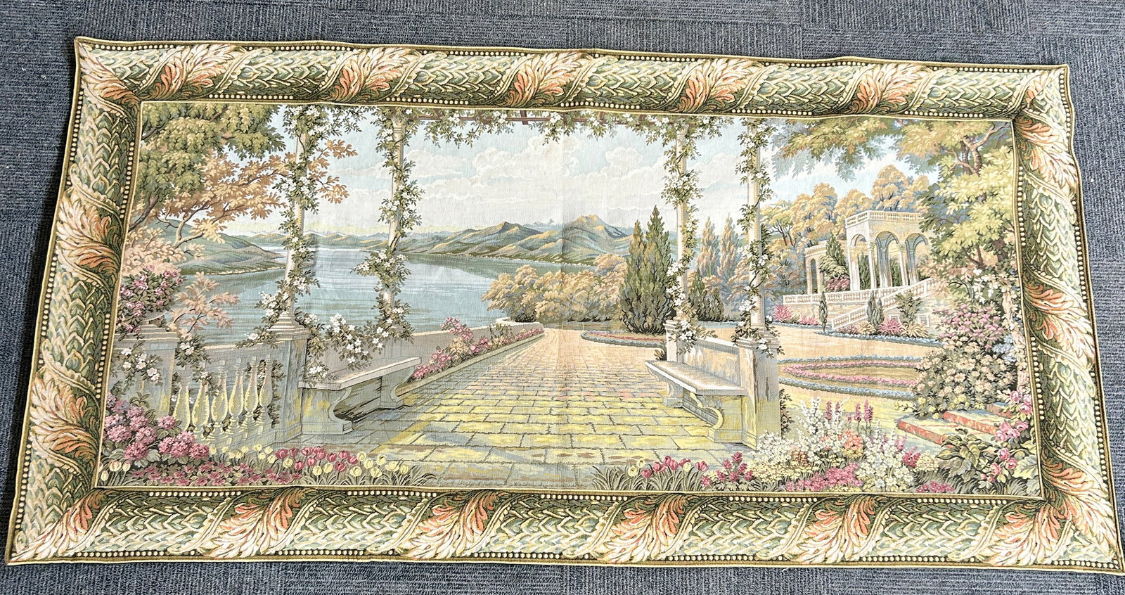 3' 2" x 6' 4" Tapestry.: The tapestry looks to be in good overall condition. In-house shipping is available. To receive the best shipping rate on this item, please check the "Self Arranged" button at checkout. Our in-house sh