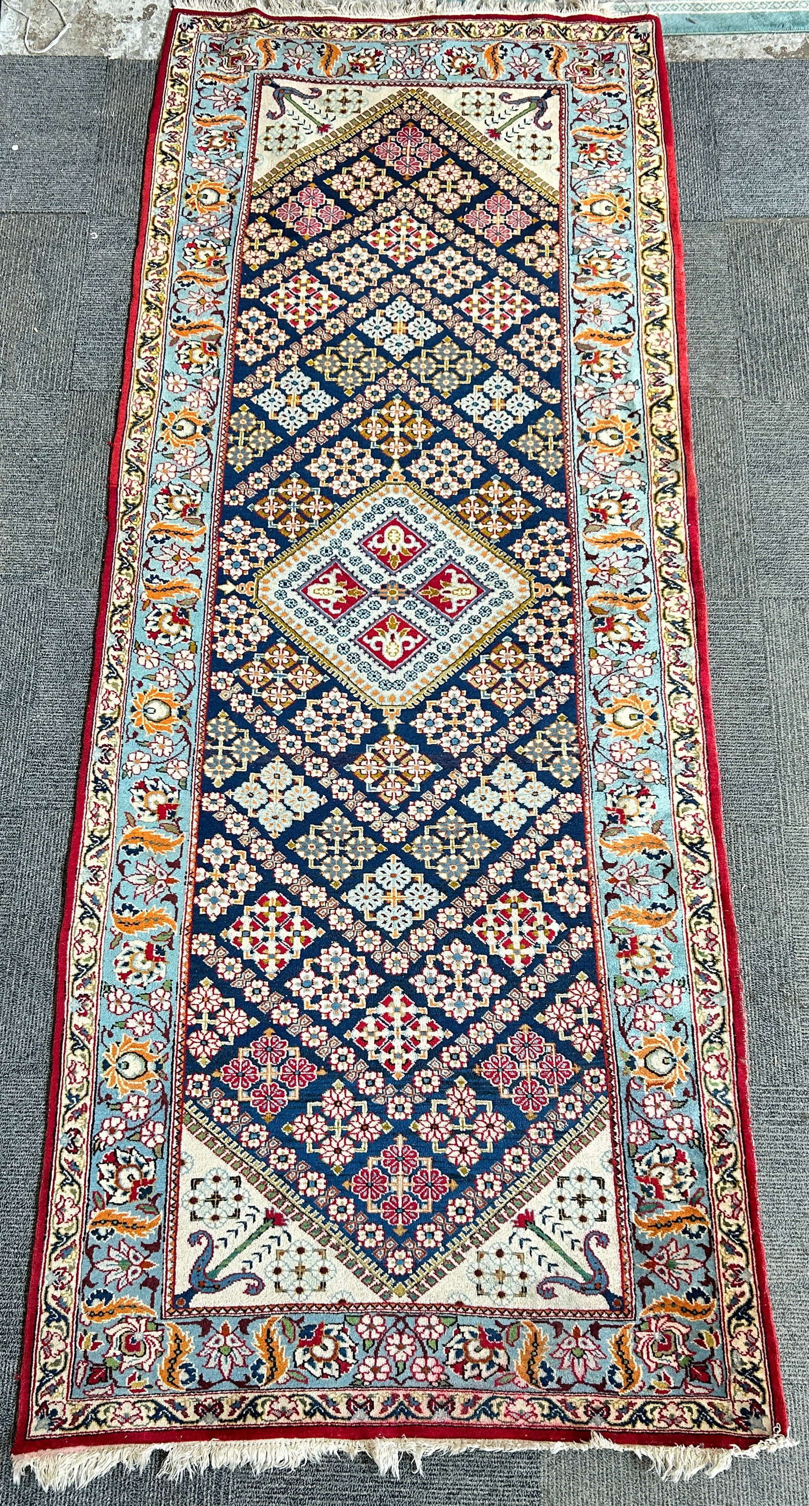 3' 10" x 9' 9" Antique Kashan Rug. (1 of 5)