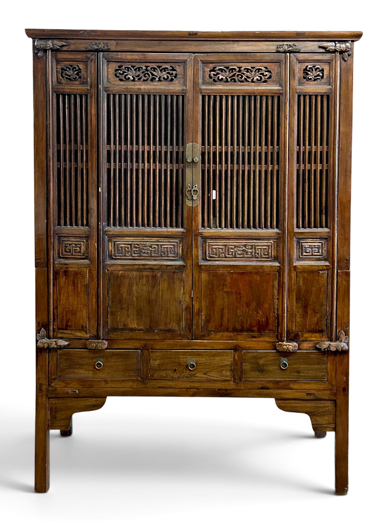 Antique Chinese Storage or Wedding Cabinet. (1 of 19)