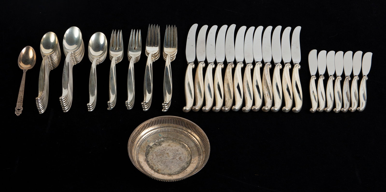 International Sterling "Swan Lake" Flatware Set. (1 of 10)