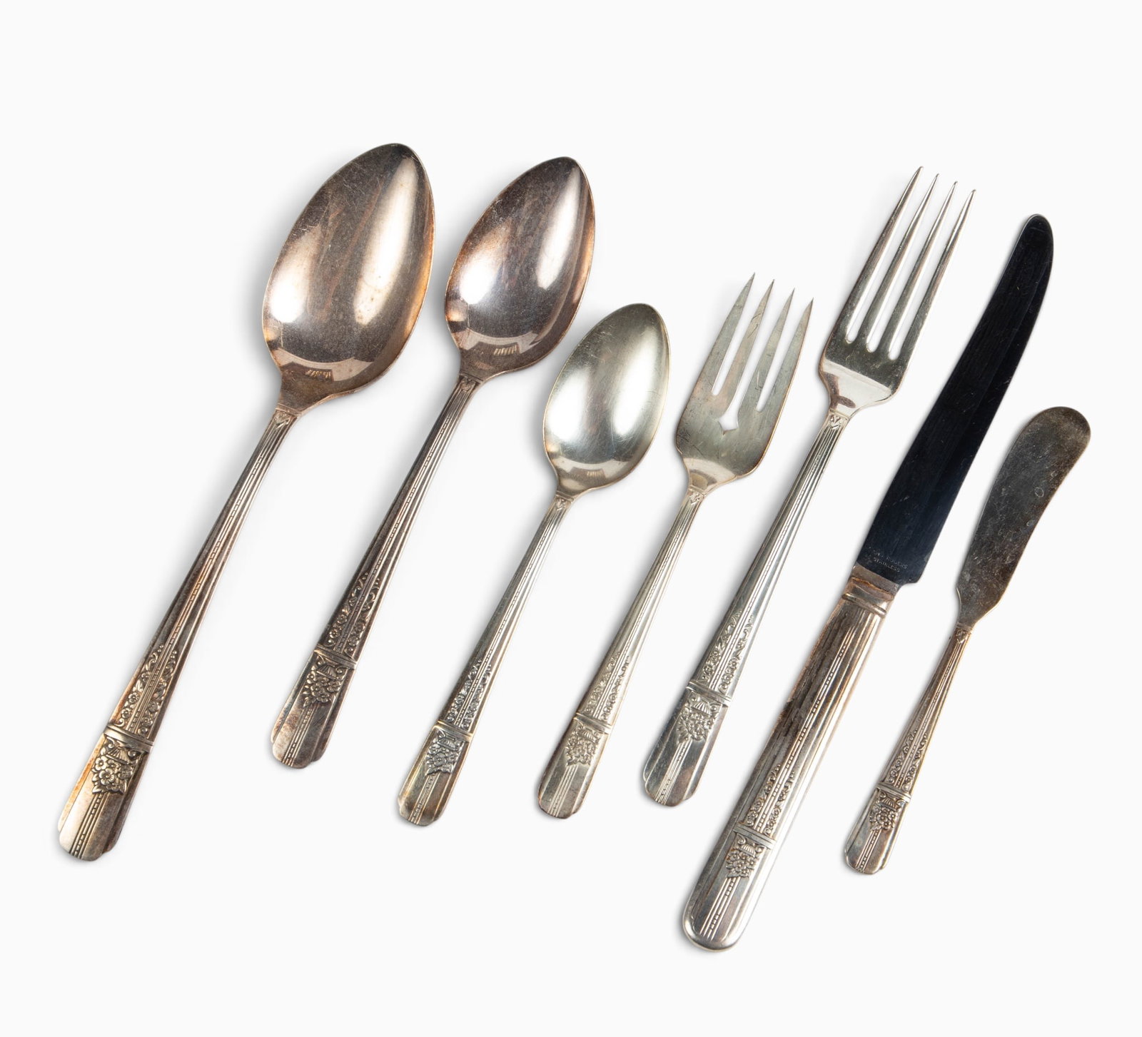 Celebrity Rogers / Oneida Silverplate Flatware Set - 2