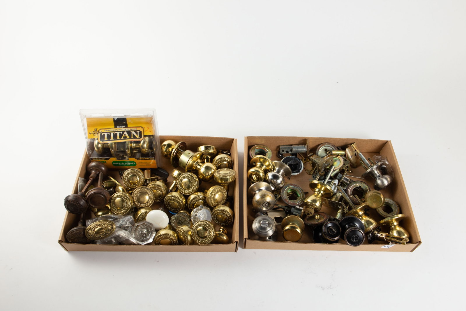 Lot of Assorted Metal and Glass Doorknobs. (1 of 5)