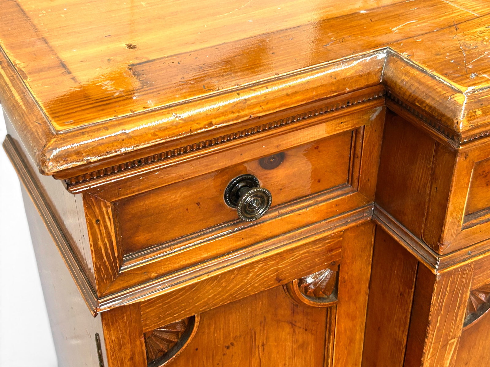 Antique Pine Sideboard. - 12