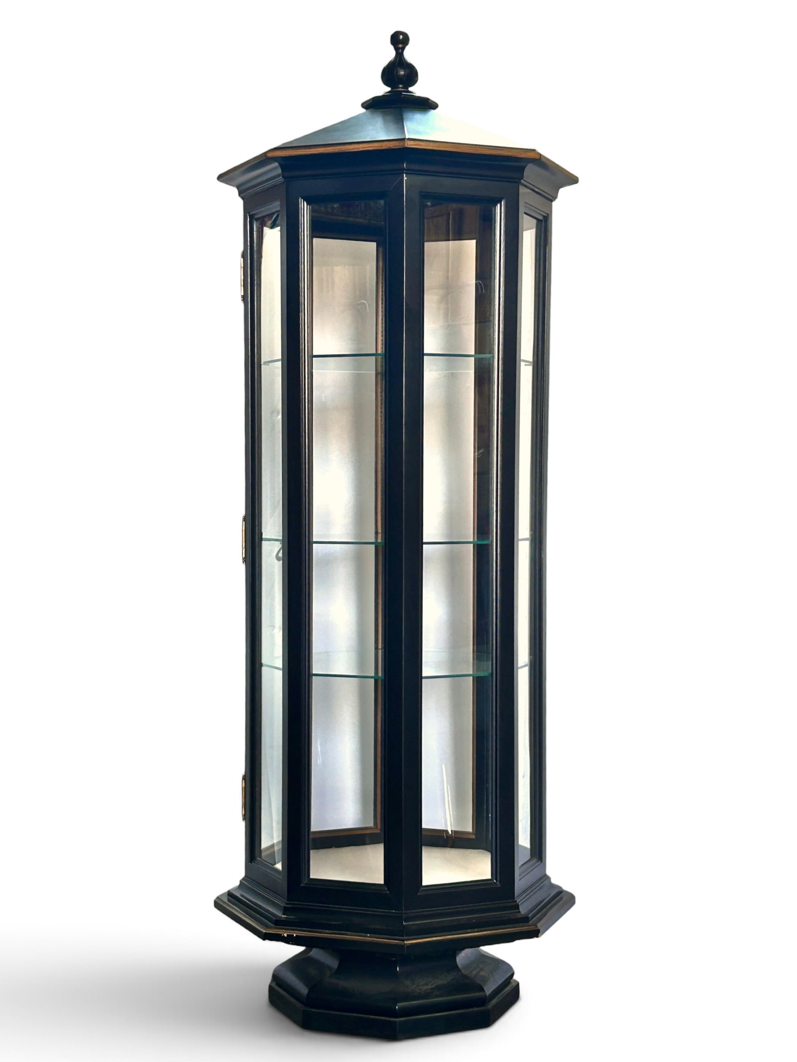 Illuminated Octagonal Curio Display Cabinet. - 12