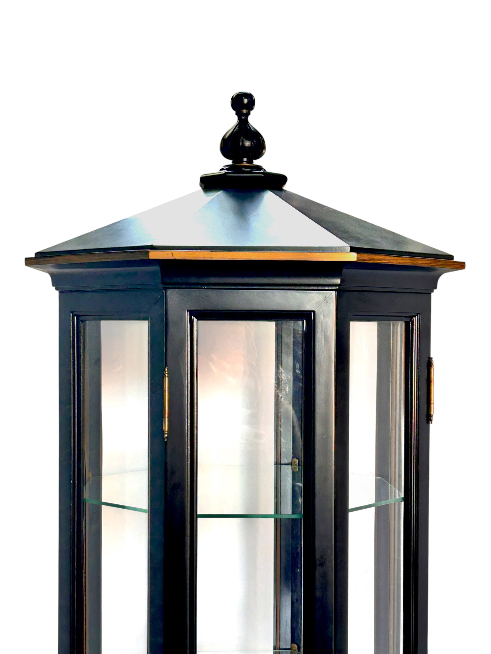 Illuminated Octagonal Curio Display Cabinet. - 2