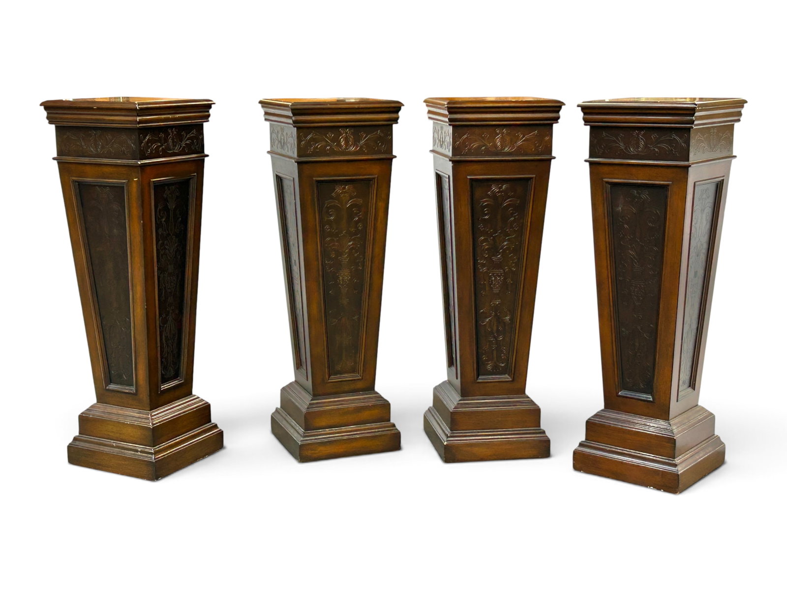 Four Contemporary Mahogany Pedestals. (1 of 20)