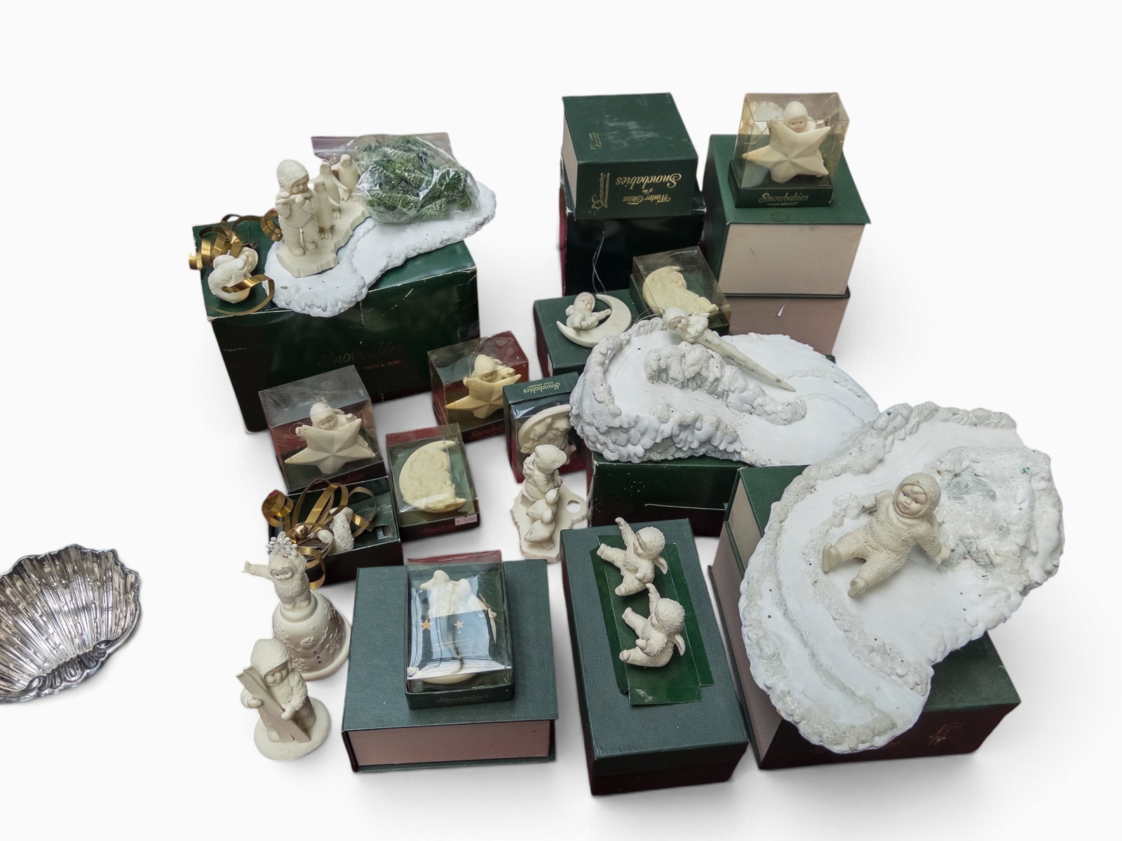 Lot: Department 56 Snowbabies Figures & Ornaments. (1 of 6)