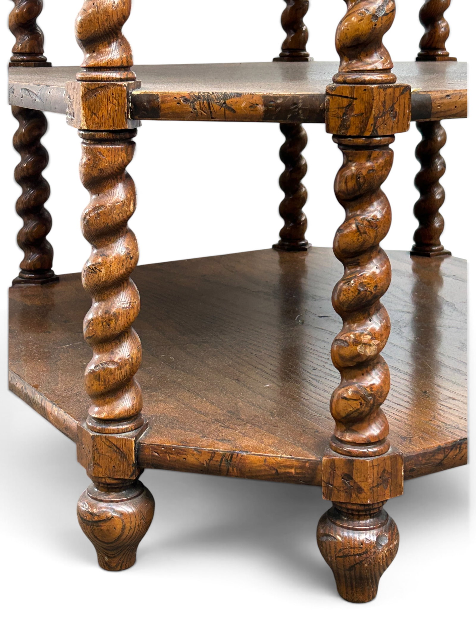Baker Jacobean Style Octagonal Lamp Table. - 7