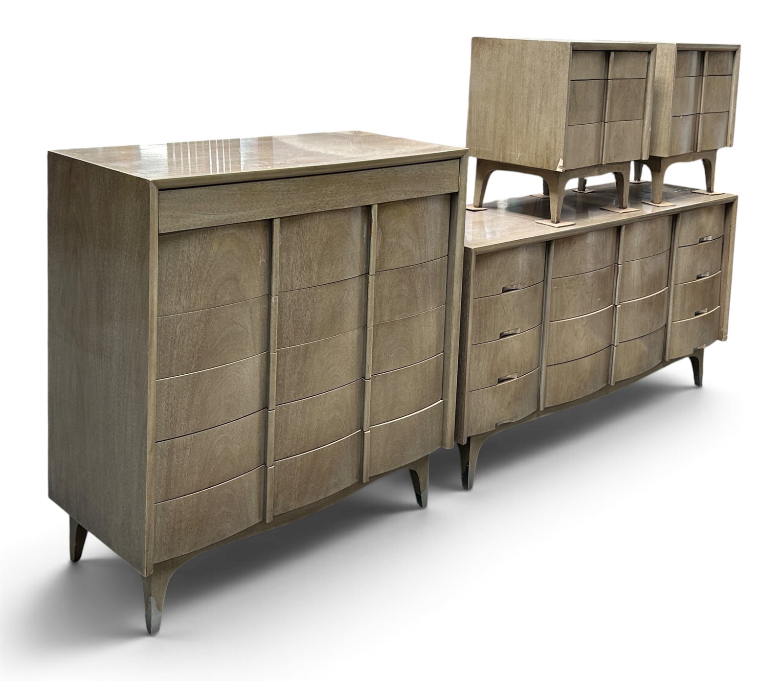 American of Martinsville Mid Century Bedroom Set. (1 of 17)