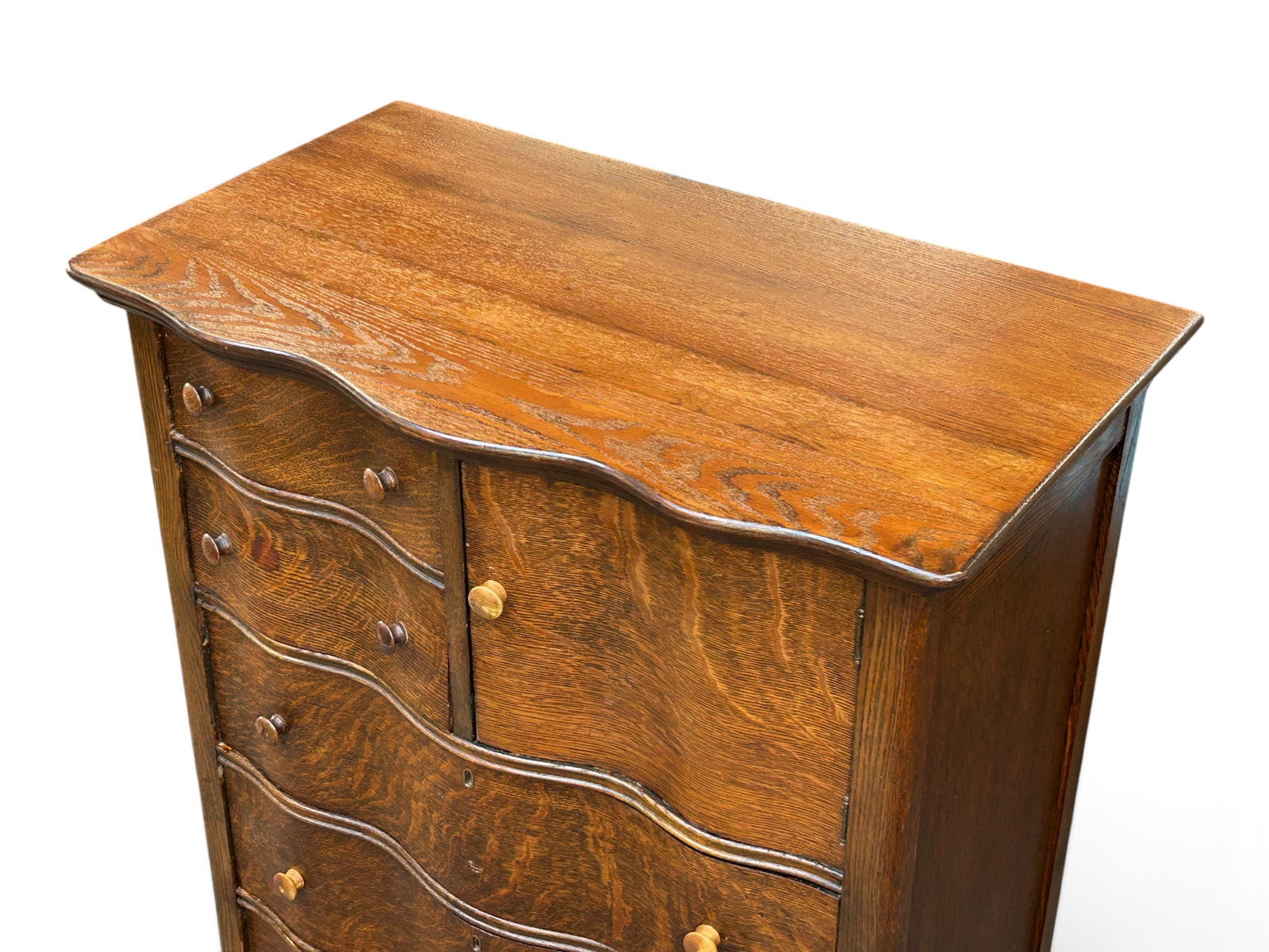 Antique Tiger Oak Chest. - 7