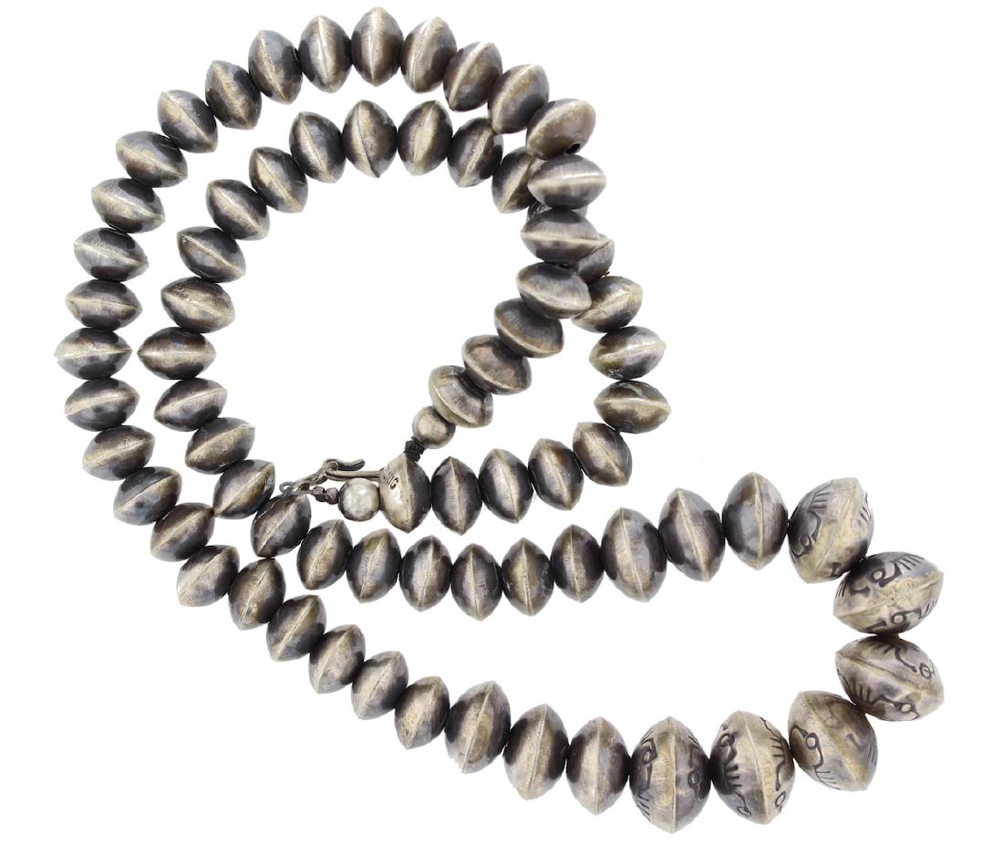 Sterling Silver " Navajo Pearls " Graduated Roundel (1 of 1)