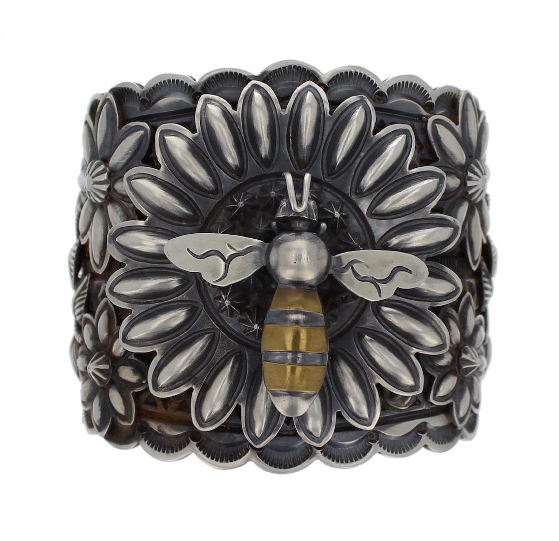 Sterling Silver Stamp Work Bumble Bee Flower (1 of 2)