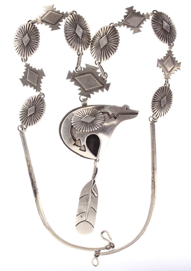 Sterling Silver Bear Necklace Navajo Native American (1 of 2)