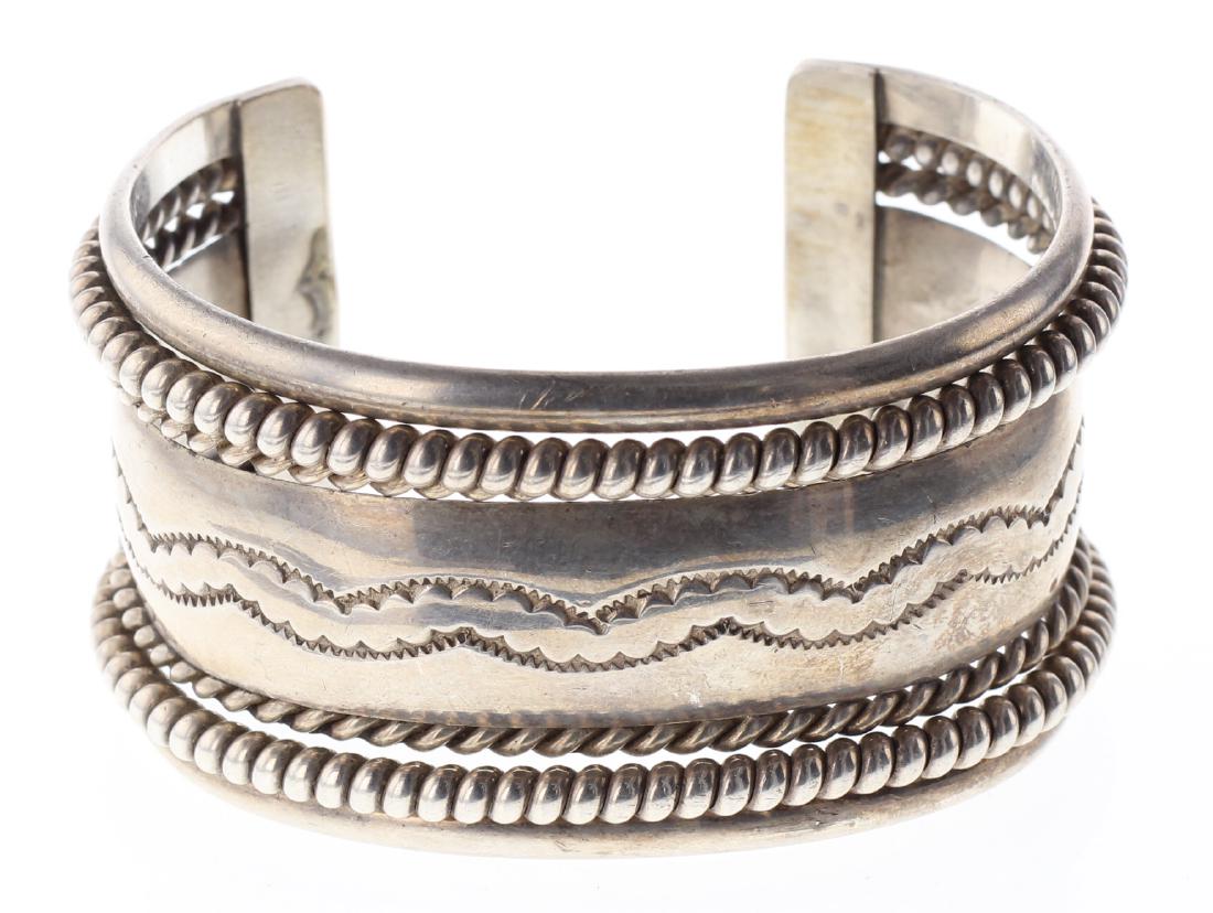 Sterling Silver Vintage Twist Wire Bracelet Navajo (1 of 2)