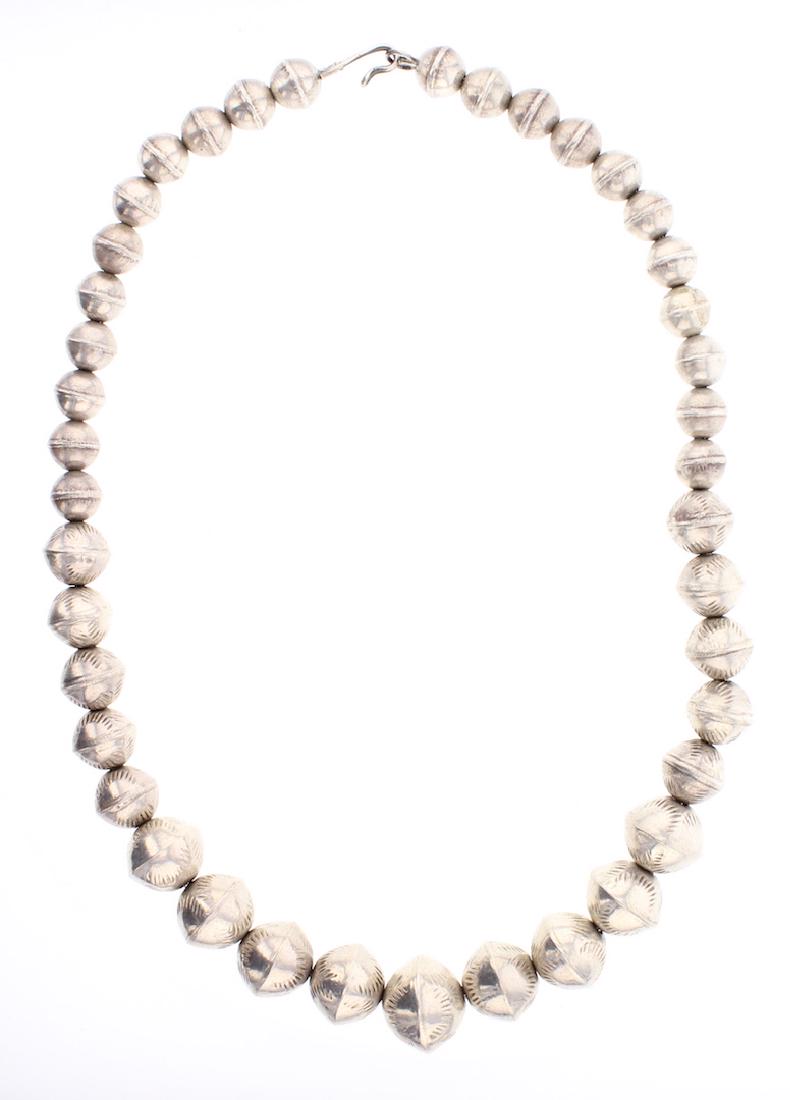 Vintage Bench Bead Graduated Necklace (1 of 3)