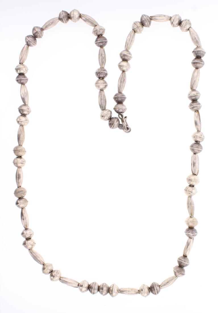 Vintage Beads Necklace (1 of 2)