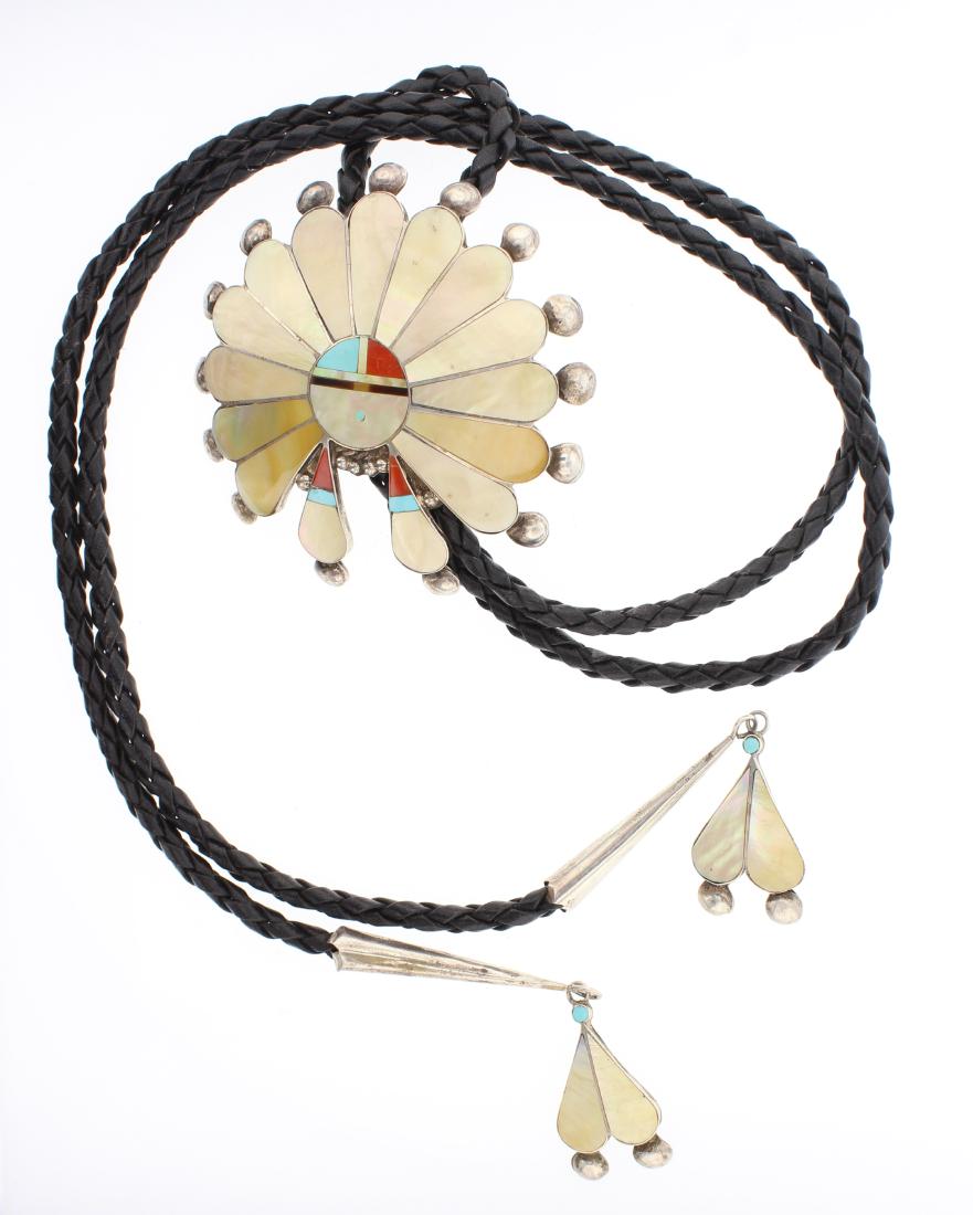 Old Pawn Zuni Shell inlay Sun face Head Dress Bolo Tie (1 of 2)