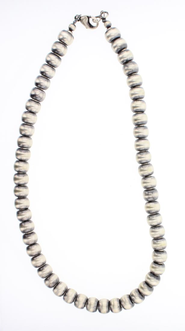 Navajo Pearls Beads Necklace (1 of 2)