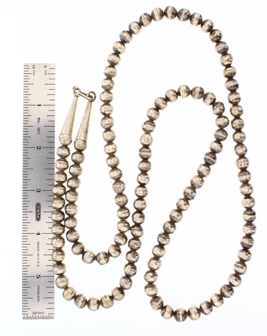 Vintage Navajo Pearls Beads Necklace (1 of 1)