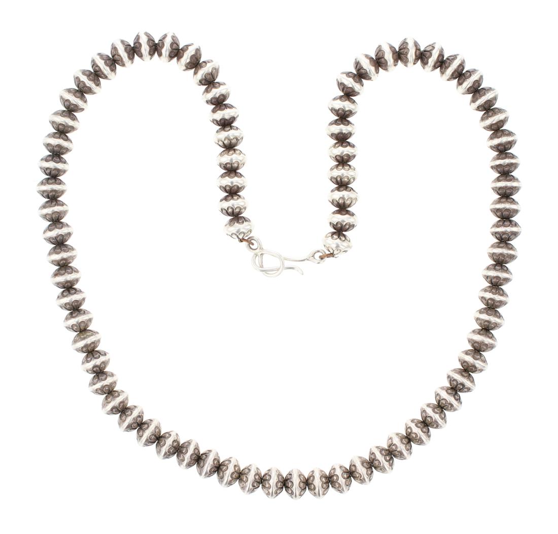 Vintage Roundel Navajo Pear Beads Necklace (1 of 2)