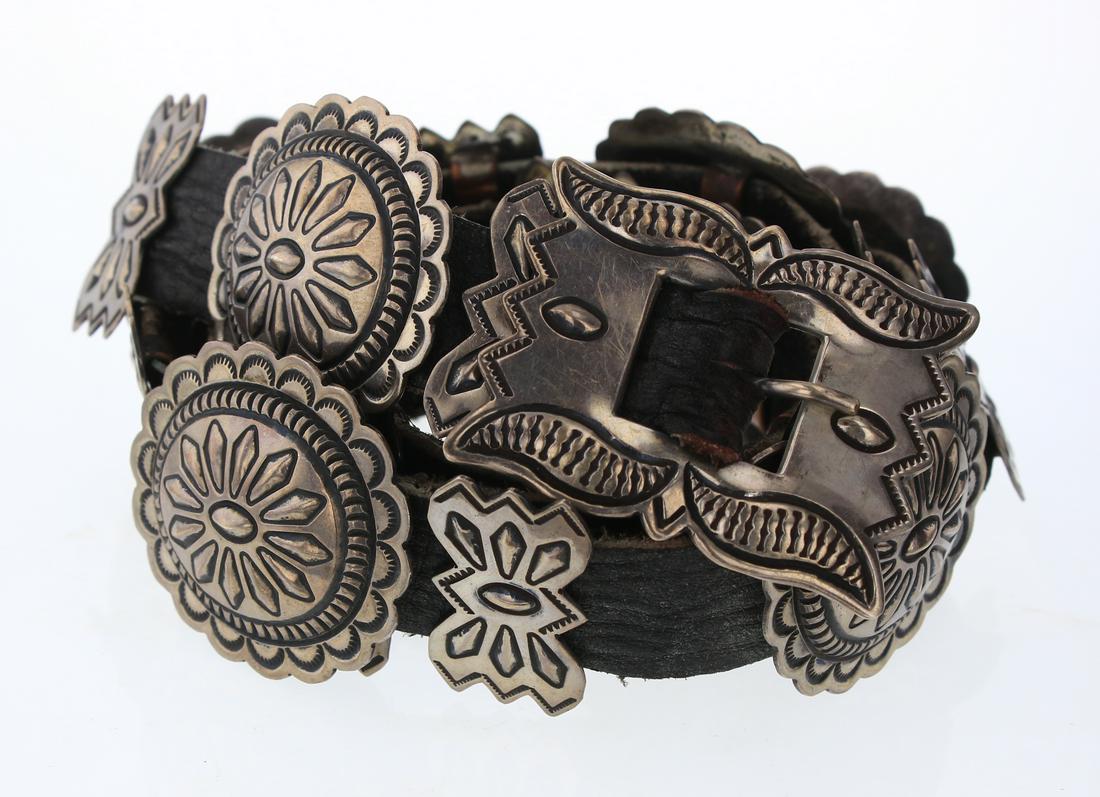 Old Pawn Heavy Stamp Vintage Concho Belt (1 of 2)