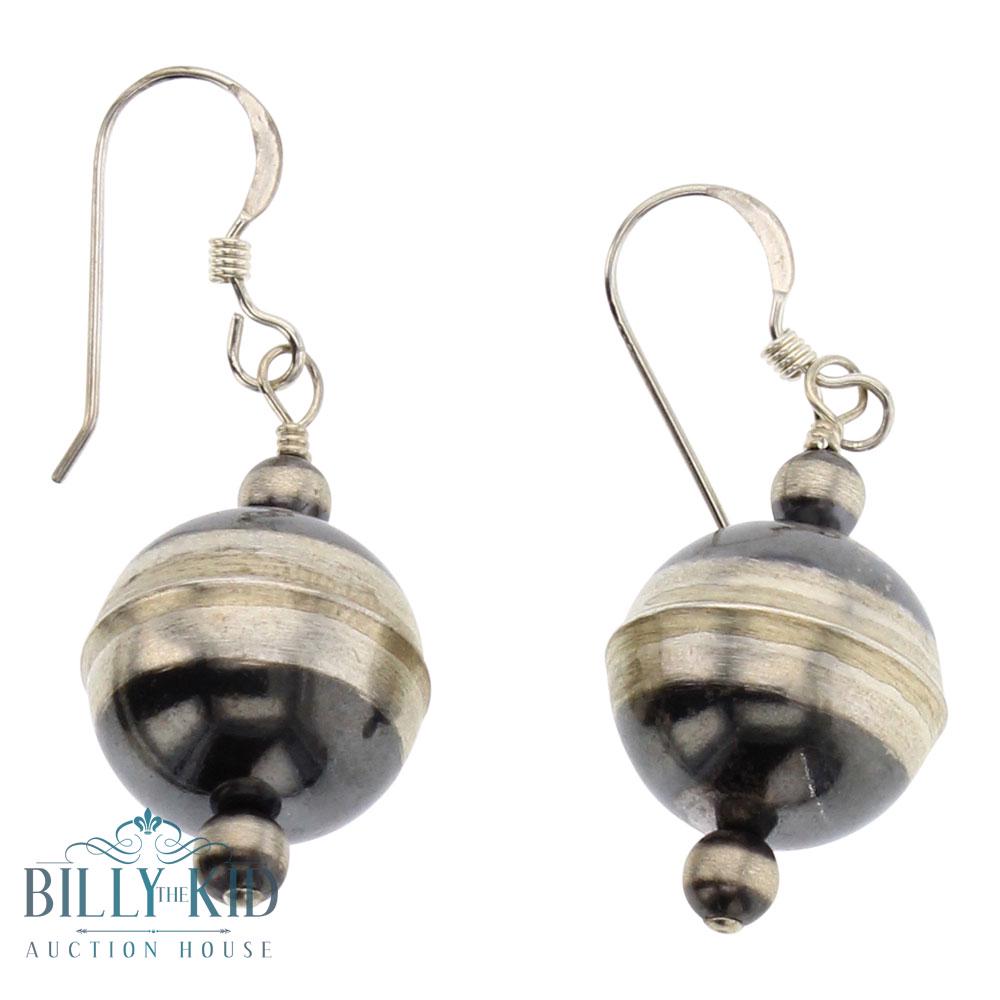 Navajo Pearls Earrings (1 of 2)