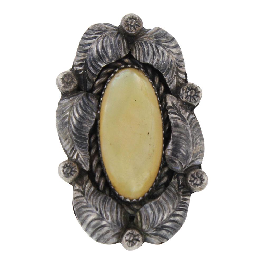 Vintage Shell Leaf Work Ring (1 of 3)