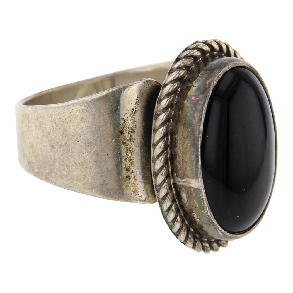 Vintage Black Onyx Ring (1 of 3)