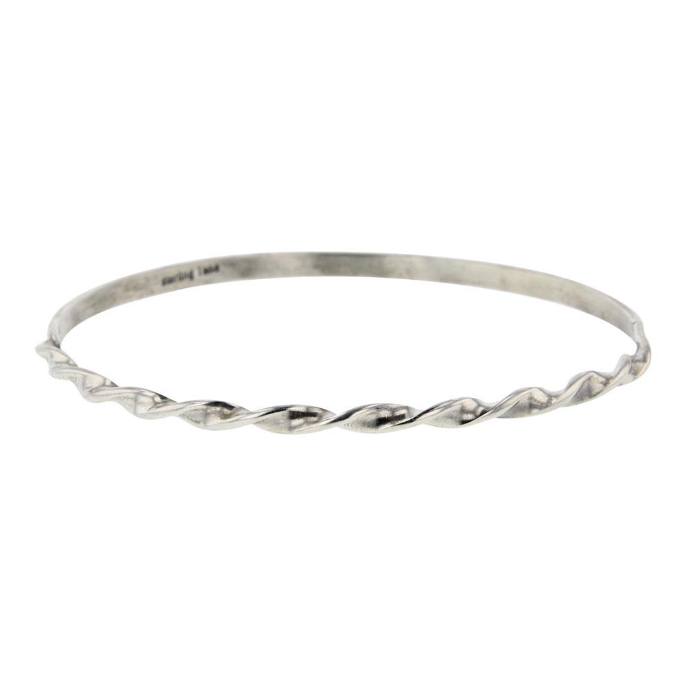 Tahe Half Twist Bangle Bracelet (1 of 4)