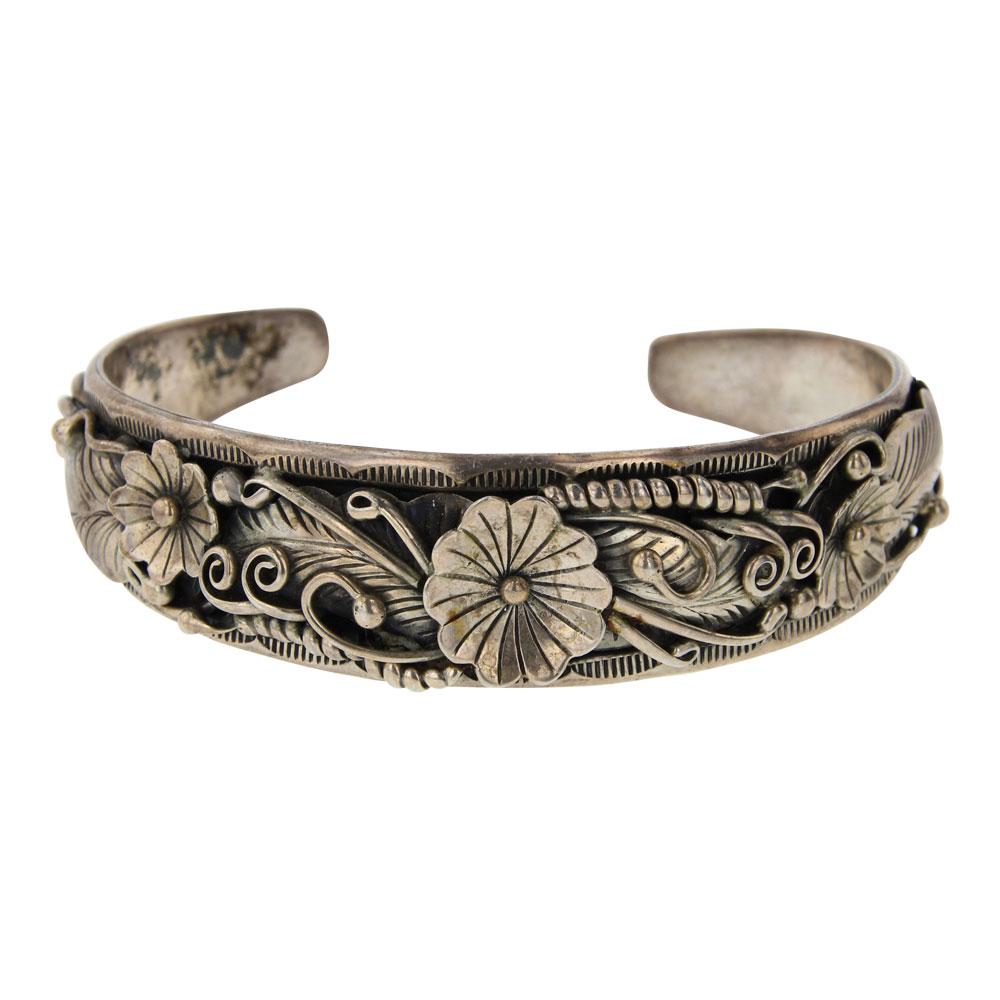 Vintage Pawn Leaf work Cuff Bracelet (1 of 4)
