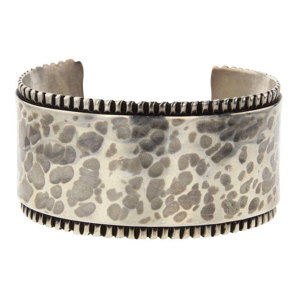 Vintage Pawn Heavy Plain Silver Hammered Cuff Bracelet (1 of 4)