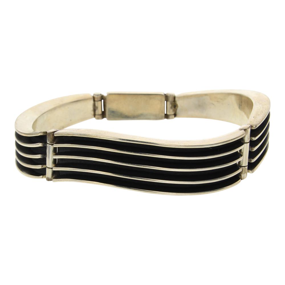 Bahe Navajo Contemporary Plain Silver Bracelet (1 of 4)