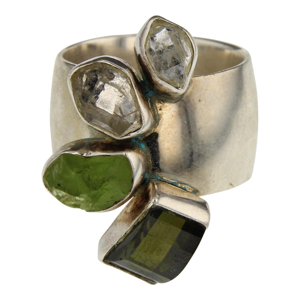 Lilly Barrack  Peridot & Quartz Ring (1 of 4)