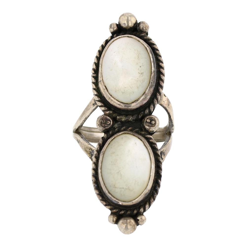 Vintage Mussel Shell Ring (1 of 3)