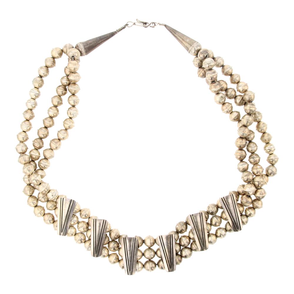 Vintage Navajo Plain Silver Choker Necklace: Sterling Silver | | Vintage Navajo Plain Silver Choker Necklace | Navajo Native American Southwest Indian Jewelry | Approximate Weight: 68 Grams | Dimensions: Necklace: 18" length, 1" face width |