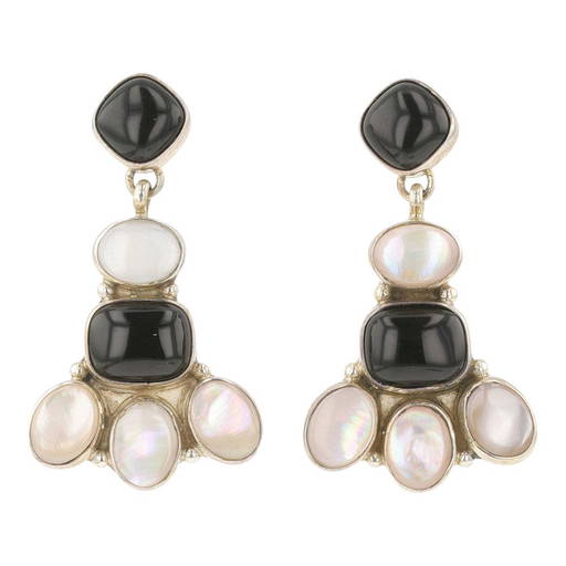 Navajo Black Onyx & Pink Mussel Shell Earrings (#0047) on Mar 04, 2023 |  Billy The Kid Auction House in NM