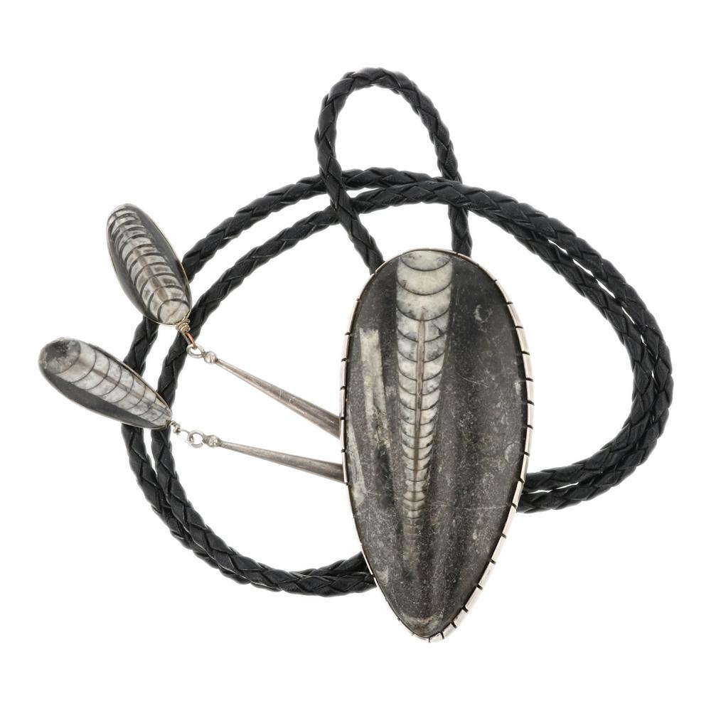 Vintage Navajo Orthoceras Fossil Bolo Tie (1 of 3)