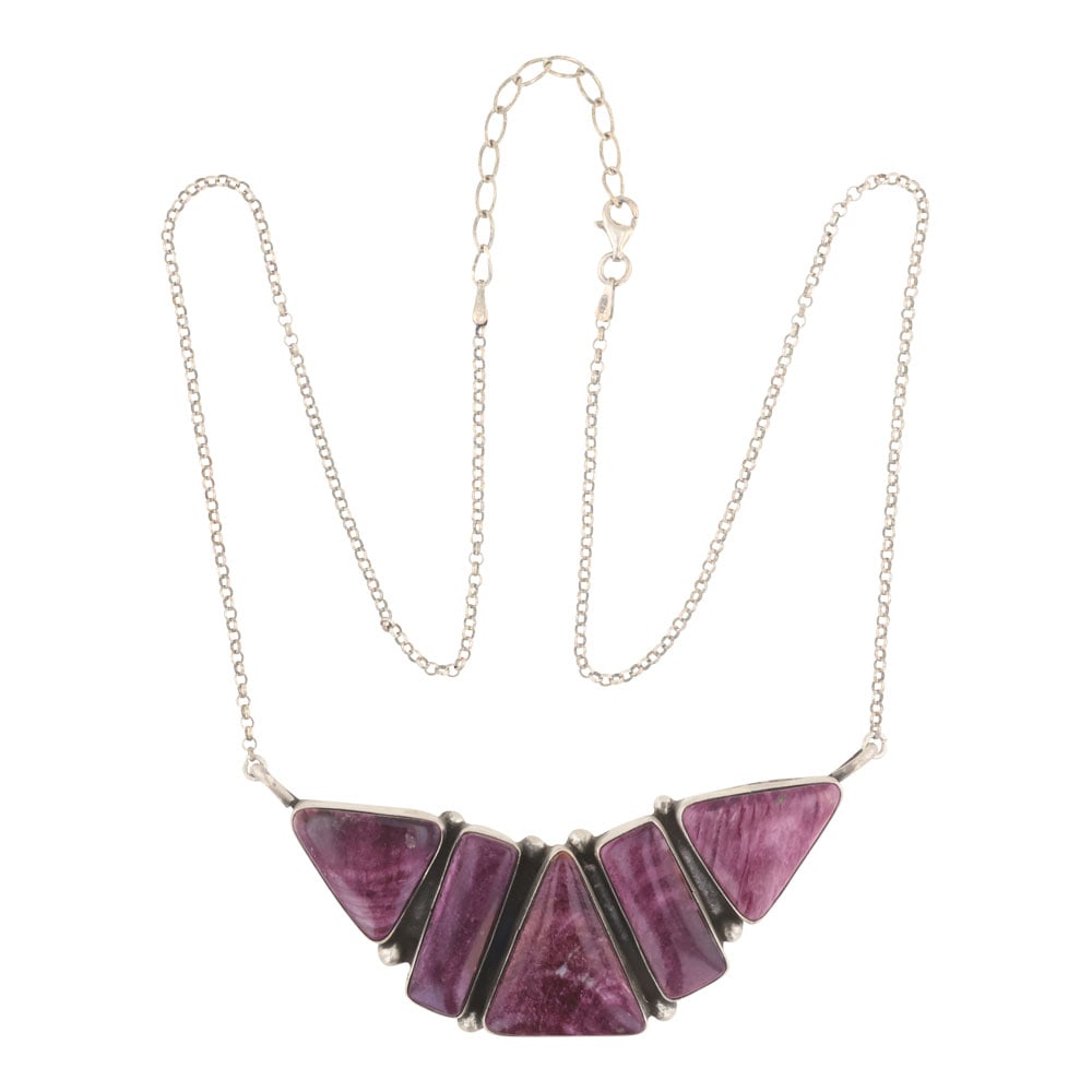 Bobby Johnson Spiny Oyster Choker Necklace: Sterling Silver | Genuine Spiny Oyster | Bobby Johnson Spiny Oyster Choker Necklace | Navajo Native American Southwest Indian Jewelry | Good (no breaks or damages) | Approximate Weight: 27 Grams | Nec