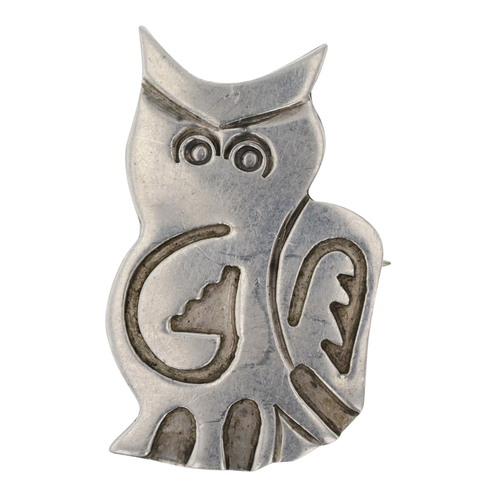 Vintage Navajo Plain Silver Owl Pin (1 of 2)