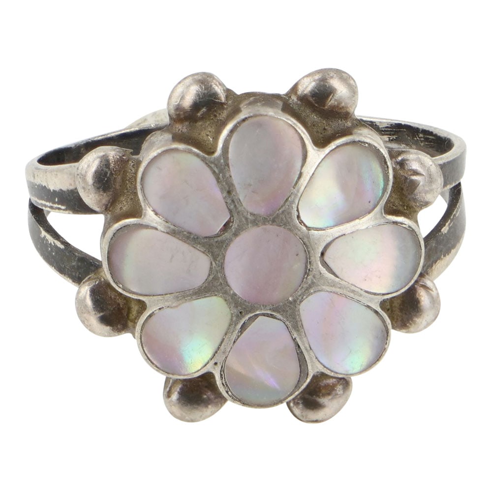 Vintage Zuni Pink Mussel Shell Inlay Ring (1 of 3)
