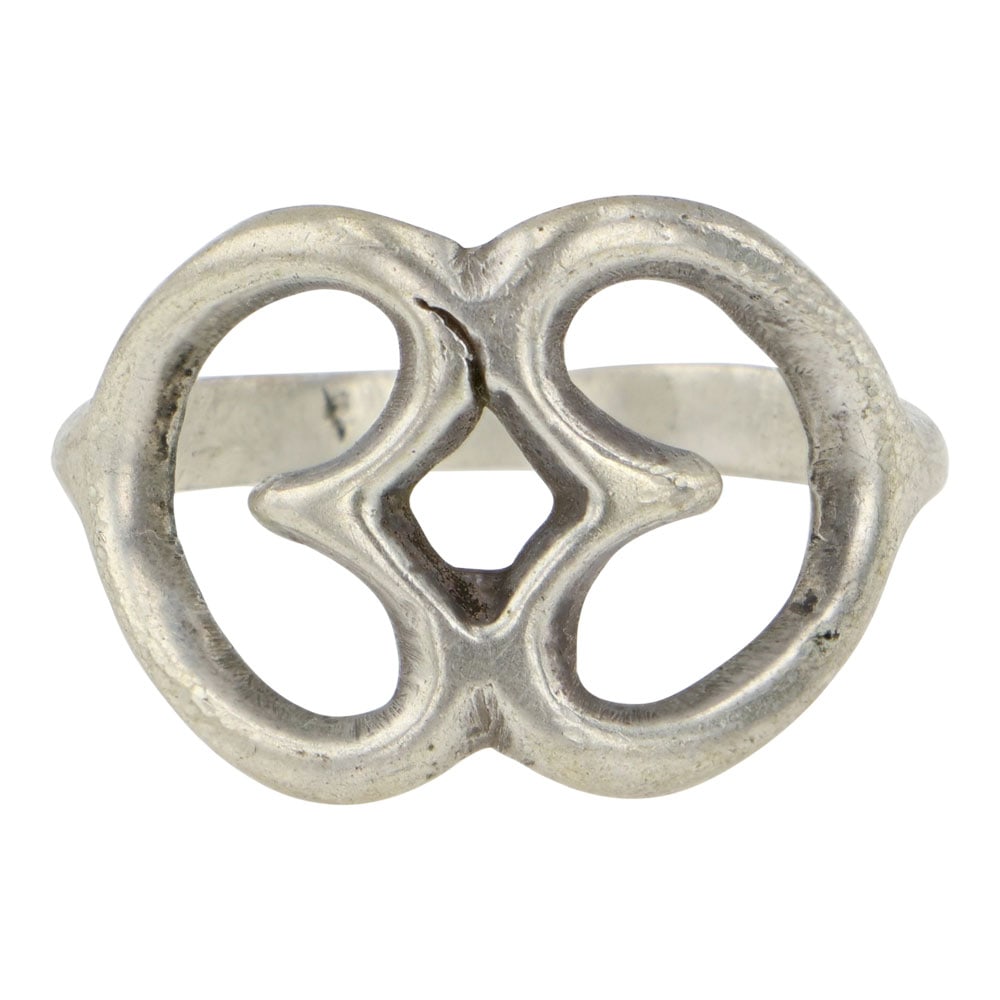 Vintage Navajo Plain Silver Sandcast Ring (1 of 3)