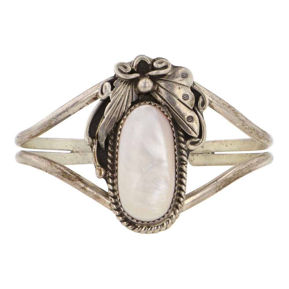 Vintage Navajo Pink Mussel Shell Cuff Bracelet (1 of 3)