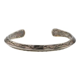 Vintage Navajo Plain Silver Stamp-Work Triangle Wire Bracelet