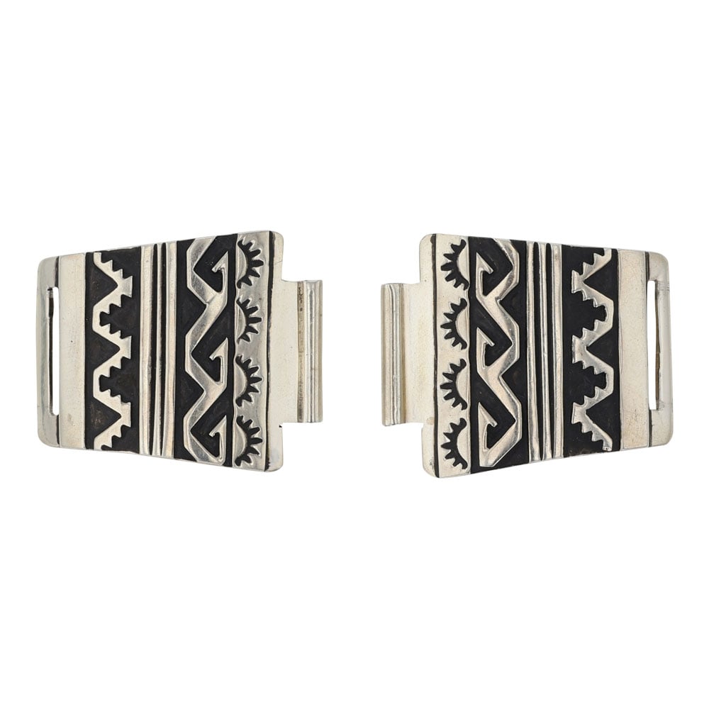 Tommy Singer (1940-2014): Sterling Silver | | Tommy Singer (1940-2014) | Navajo Native American Southwest Indian Jewelry | Good (no breaks or damages) | Approximate Weight: 19 Grams | 2 - Watch Bands: 1" x 1.25" (Each) | Signe