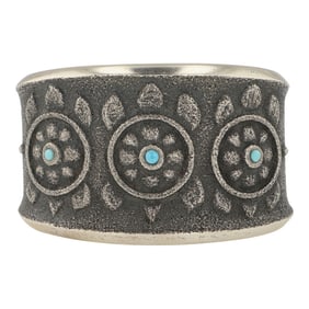 Monty Claw Navajo Award Winning Artist Sleeping Beauty Turquoise Tufa Cast Turtle Cuff Bracelet